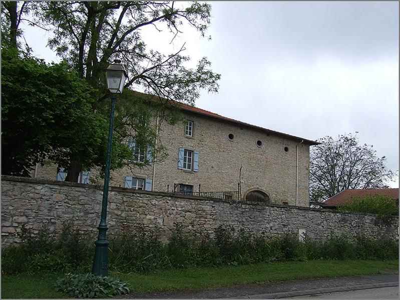 Ferme, élévation antérieure, ensemble trois quarts gauche.