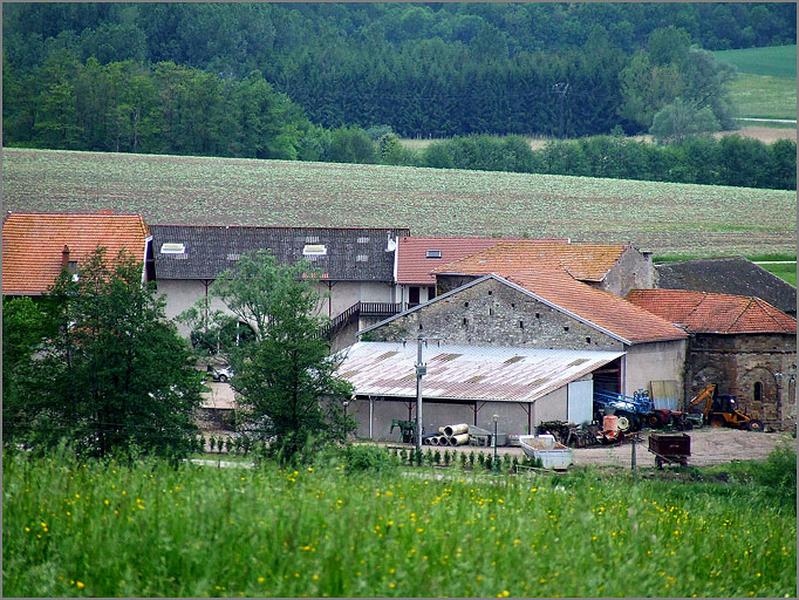 Domaine de Xygney, vue depuis le village de Rugney.