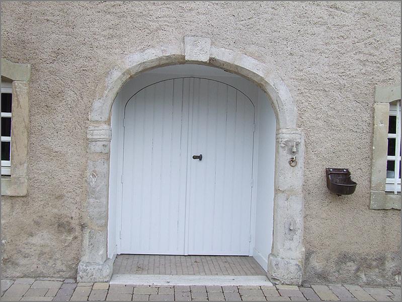 Ferme, élévation antérieure, porte d'exploitation, ensemble face.