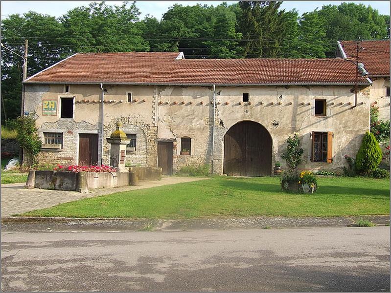 Ferme, élévation antérieure, ensemble face.