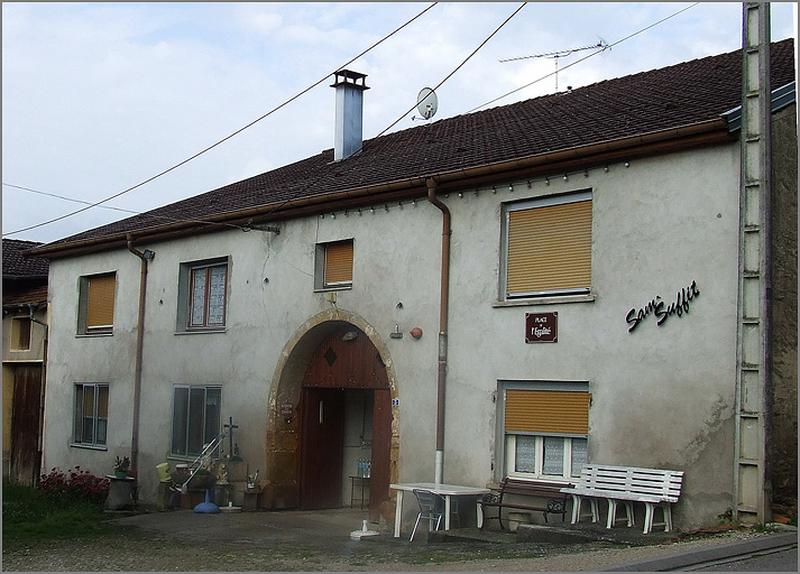 Ferme, élévation antérieure, ensemble trois quarts droit.