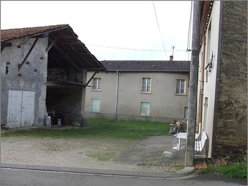 Ferme, élévation antérieure, ensemble trois quarts gauche.
