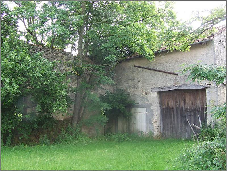 Ferme, élévation antérieure, ensemble trois quarts gauche.