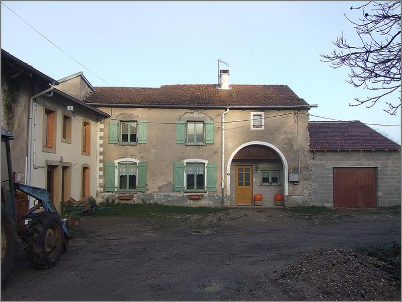Ferme, élévation antérieure, ensemble face.