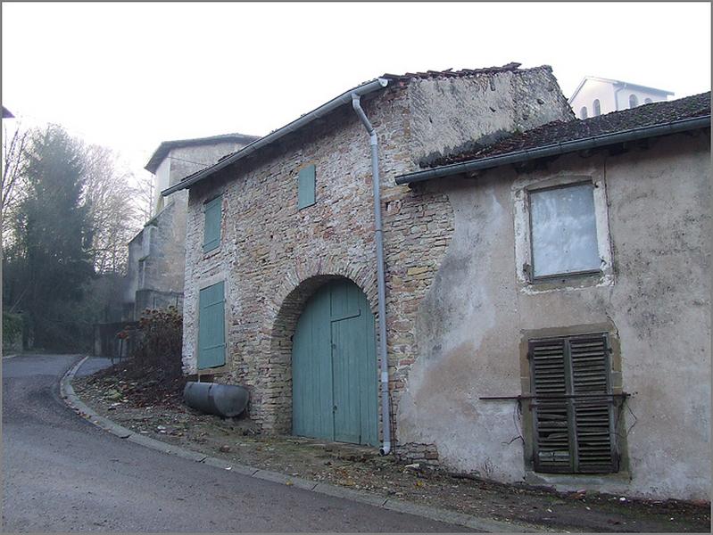 Ferme, élévation antérieure, ensemble trois quarts droit.