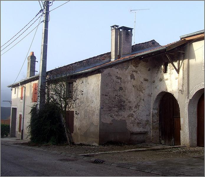 Ferme, élévation antérieure, ensemble trois quarts droit.