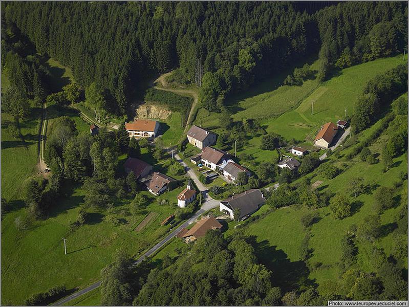 Vue aérienne des Basses-Merlusses depuis l'est.