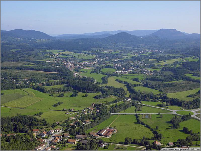 Vue aérienne de la vallée de la Fave.