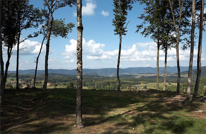 Vue en direction de la Fontenelle depuis le site.