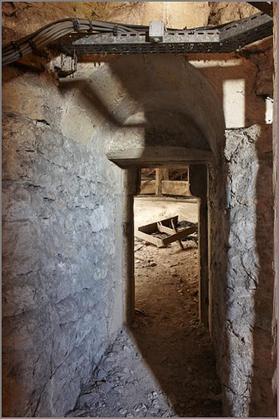 Porte intérieure entre le clocher et le comble du choeur, vue depuis le clocher