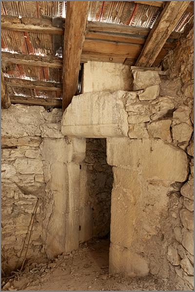 Porte intérieure entre le clocher et le comble du choeur, vue depuis le comble du choeur