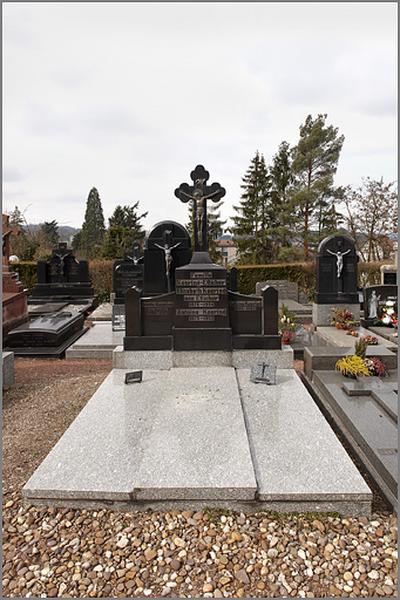 Tombeau de la famille Koering-Etlicher (S1 A1 14), ensemble