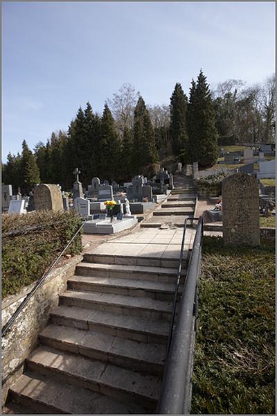 Escalier central depuis l'entrée latérale ouest