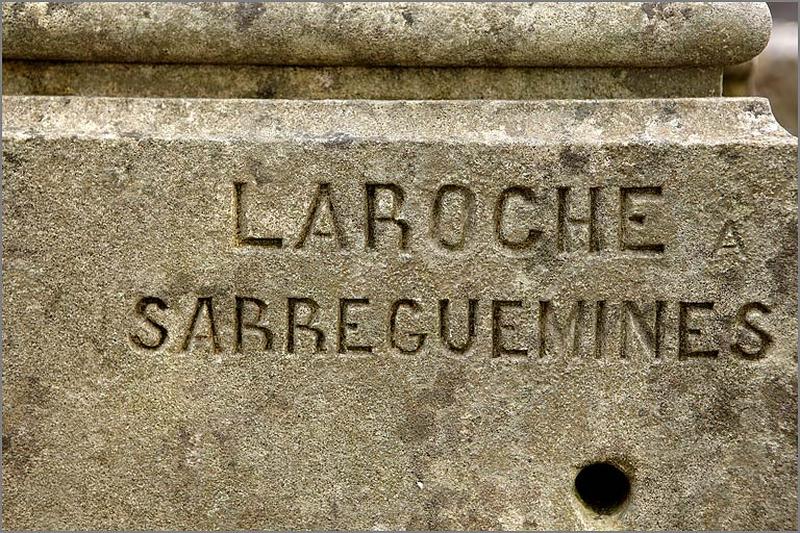 Tombeau de Joséphine Siegwart (S8 A1 8), détail : signature