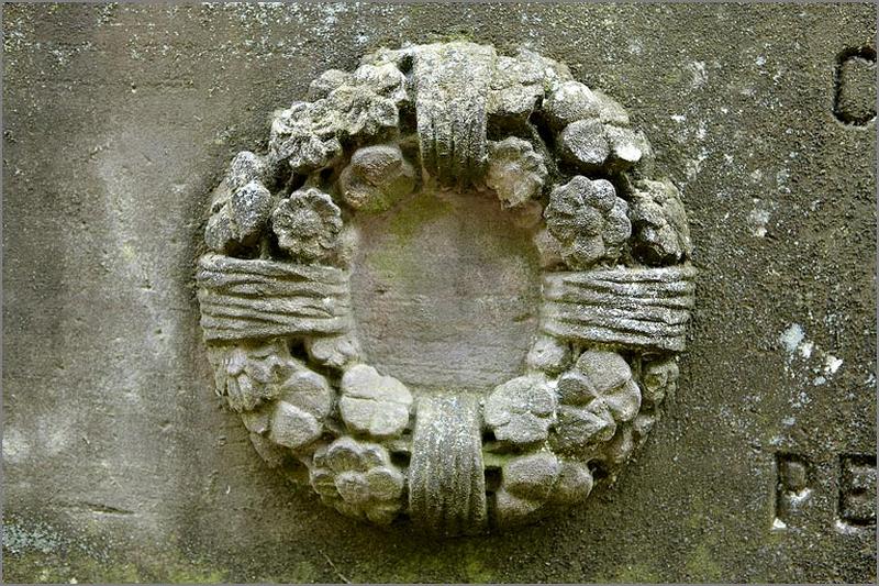 Socle, détail : couronne
