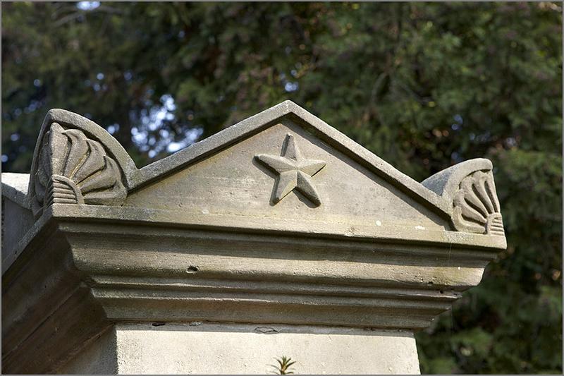Tombeau de la famille Monsol et Kuntz