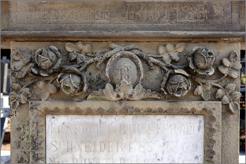 Détail : piédestal