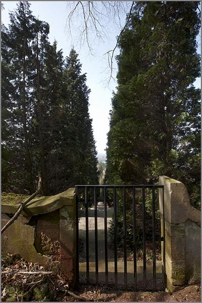 Entrée latérale est