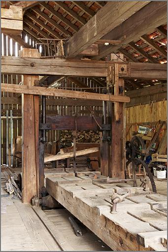 Scierie de Maillefaing, intérieur de la halle, haut-fer.