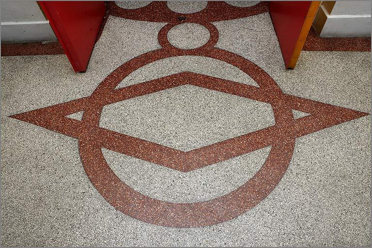 Détail du décor (3e étage).
