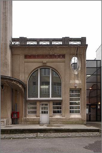 Façade antérieure, partie droite.