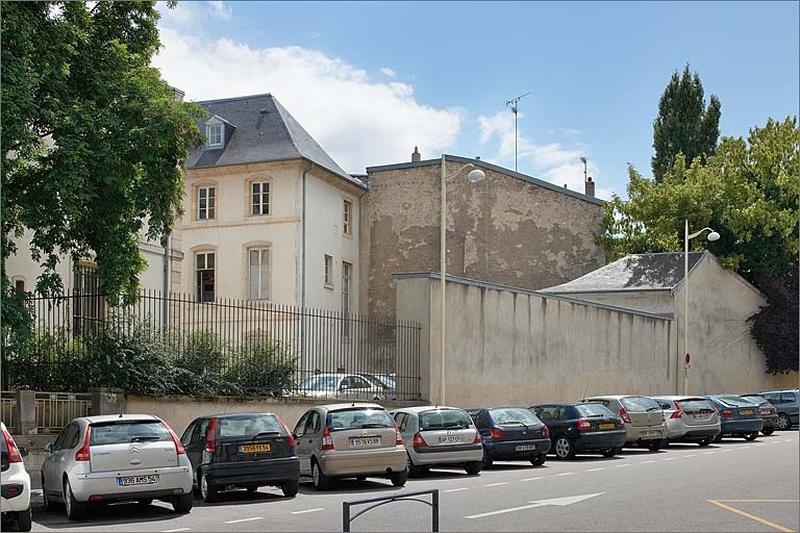 Vue rapprochée depuis la rue de la Craffe.