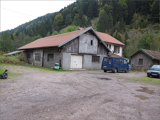 Scierie du Kertoff, élévation antérieure, vue de trois quarts droit.