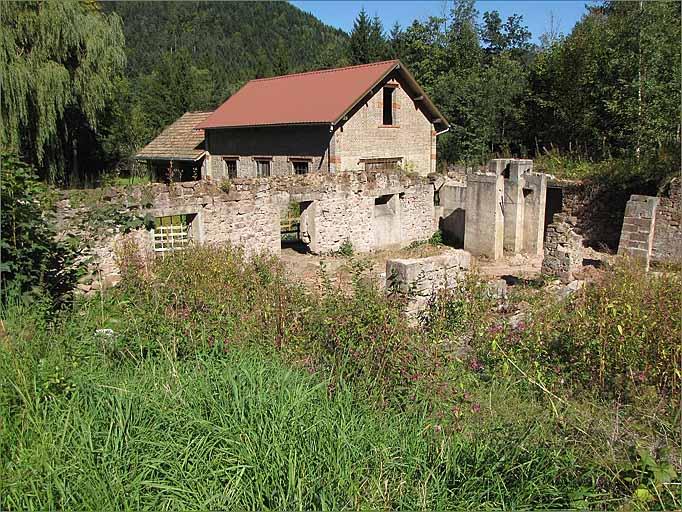 Scierie de la Turbine, vue des ruines.