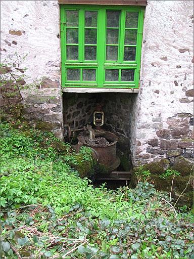 Elévation postérieure du moulin, logement de la turbine hydraulique.