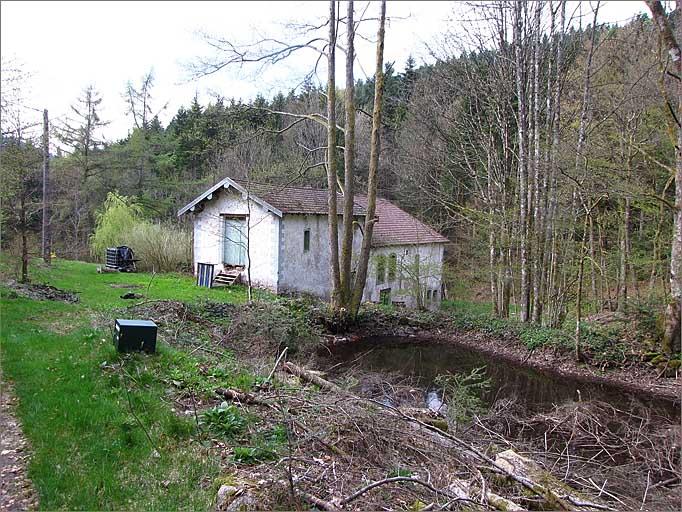 Elévation postérieure du moulin et canal d'amenée.