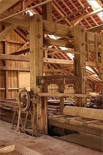 Intérieur de la halle de sciage, haut-fer principal.