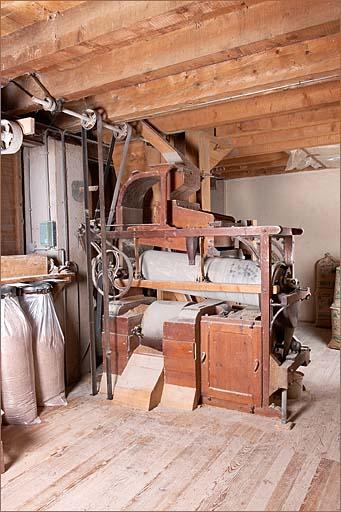 Intérieur de la minoterie, 1er étage, trieur à grains.