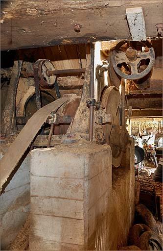 sous-sol, embiellage de la scie alternative multiple.