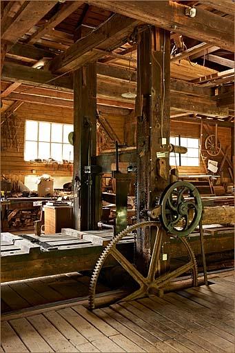 Intérieur de la halle, vue du haut-fer et de sa plumée.