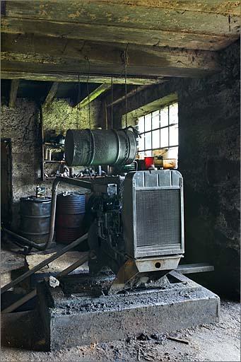 Sous-sol de la scierie, moteur thermique Cérès.