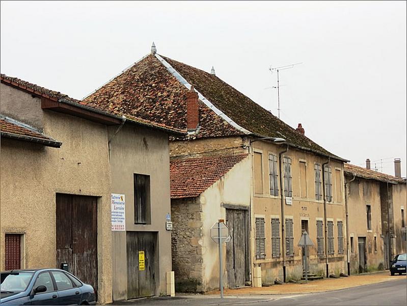 Ensemble des bâtiments, façade antérieure, ensemble trois quarts gauche.
