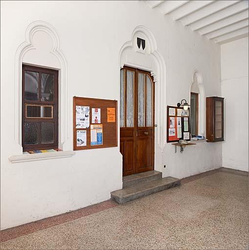 Vestibule (vers l'Ouest, côté parloir).