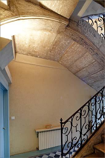 Escalier, détail : limon portant volée 2.