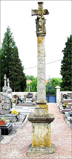 Tombeau (n°31), croix du cimetière, revers, ensemble face.