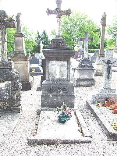 Tombeau (n°56) de type 1, ensemble face.