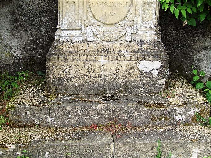 Croix de cimetière (n°1), signature, ensemble face.