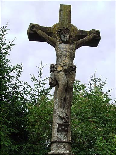 Croix de cimetière (n°1), détail du croisillon, ensemble face.