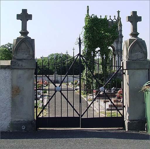 Portail d'entrée, ensemble face.