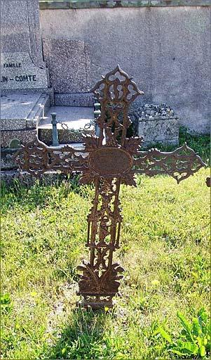 Tombe (n°2), type 3, ensemble face.