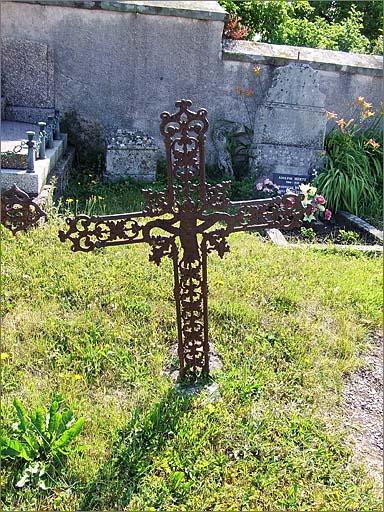 Tombe (n°2), type 3, ensemble face.