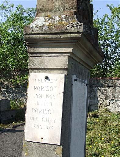 Tombe (n°1), type 1, ensemble trois quarts gauche.