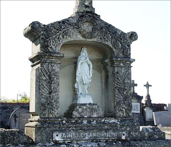 Tombe (n°5), type 2, ensemble trois quarts gauche.