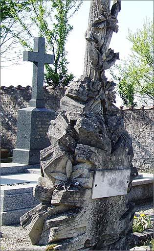 Tombe (n°9), type 1, ensemble trois quarts gauche.