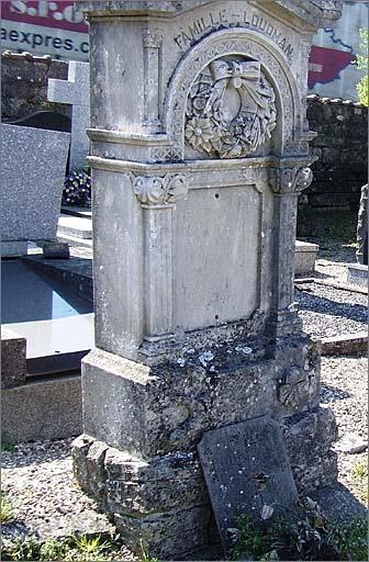 Tombe (n°13), type 2, ensemble trois quarts gauche.