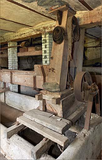Bâtiment de la féculerie, rez-de-chaussée, élévateur à fécule (chaîne à godets).